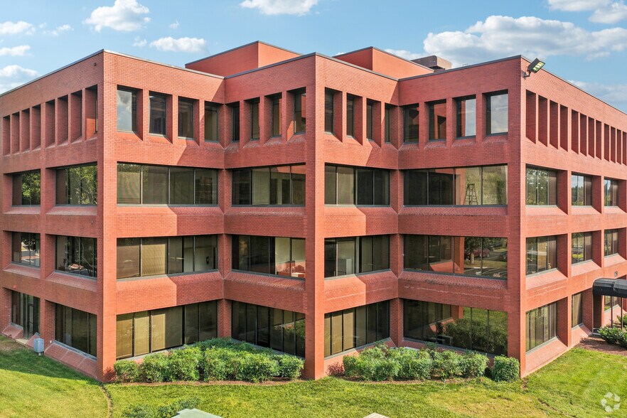 More Photos Of 111 Westwood Pl, Brentwood Office For Lease