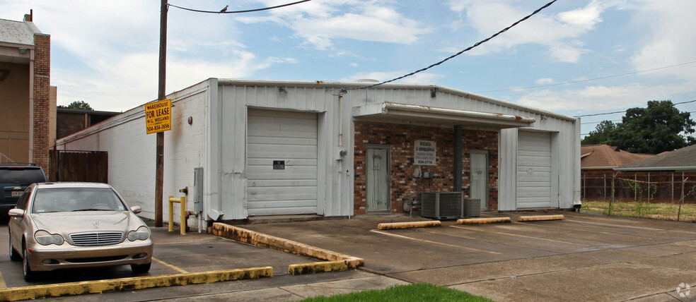 Primary Photo Of 3013 21st St, Metairie Warehouse For Lease