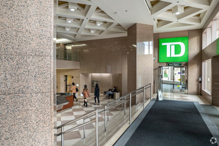 More Photos Of 5650 Yonge St, Toronto Office For Lease