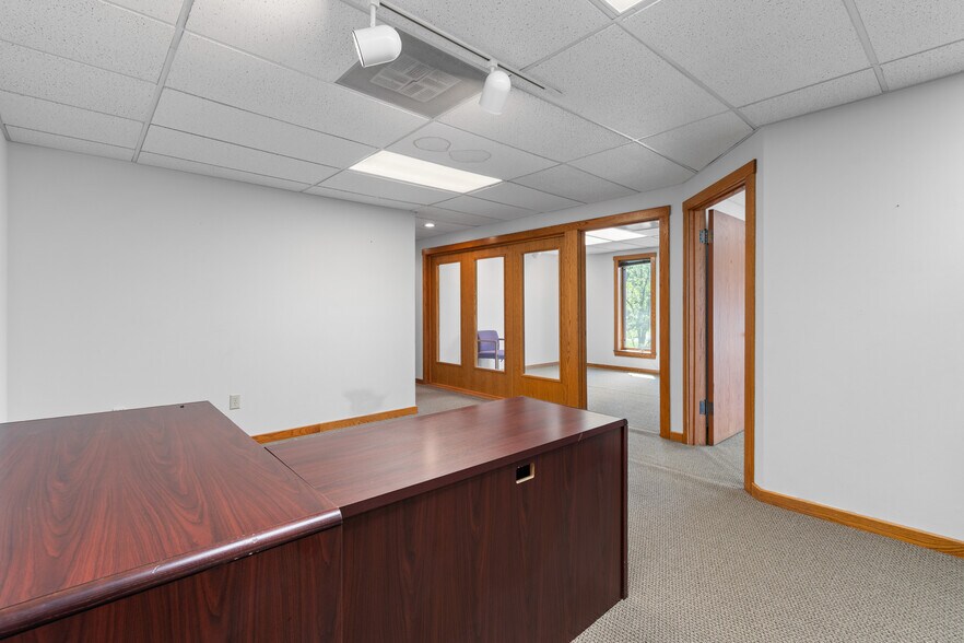 More Photos Of 3520 Snouffer Rd, Columbus Office For Sale