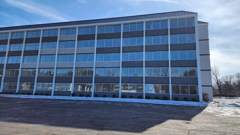 More Photos Of 26030 Franklin rd, Southfield Specialty For Sale