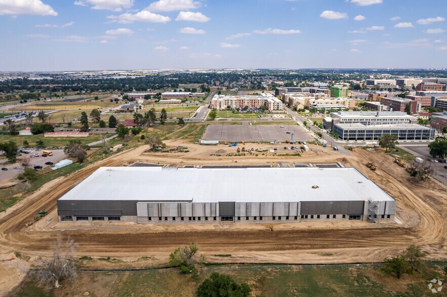 More Photos Of 2251 N Revere St, Aurora Light Manufacturing For Lease