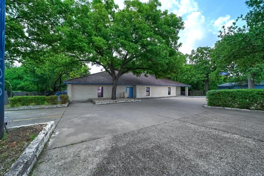 More Photos Of 4507 N Interstate 35, Austin Loft Creative Space For Sale