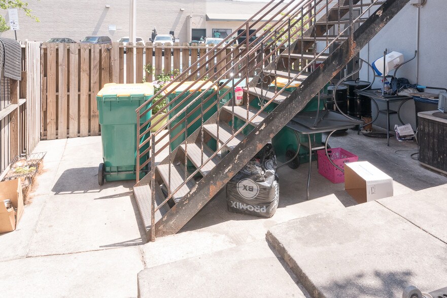 More Photos Of 3734 Fleet St, Baltimore Bar For Sale