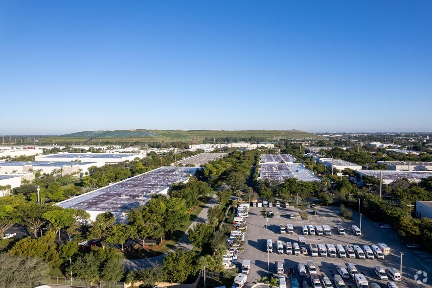 More Photos Of 3101-3137 NW 25th Ave, Pompano Beach Warehouse For Lease