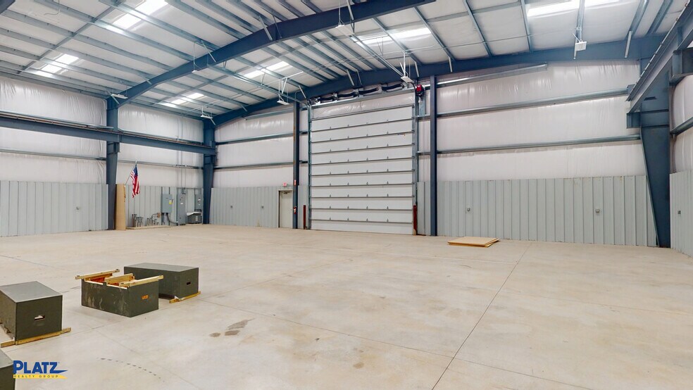 More Photos Of 2430 Funston St, Youngstown Warehouse For Lease