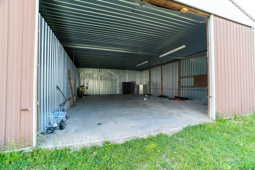 More Photos Of 337 W Main St, Eureka Industrial For Sale