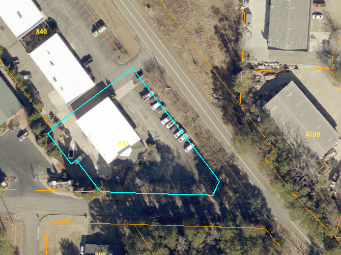 More Photos Of 840 Shallowford Rd, Kennesaw Distribution For Lease