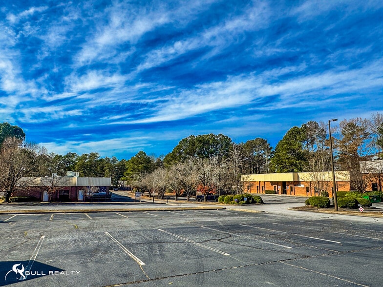 More Photos Of 3005 Lenora Church Rd, Snellville Medical For Lease