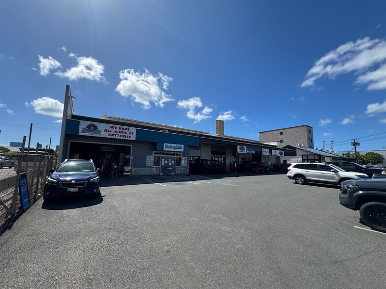 Primary Photo Of 550-552 Nimitz Hwy, Honolulu Warehouse For Lease