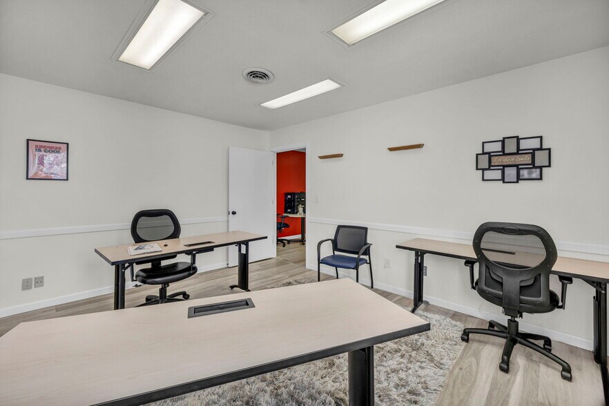 More Photos Of 1824 E Broad St, Columbus Office Residential For Lease