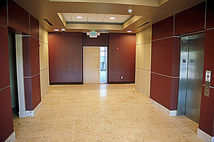 More Photos Of 20400-20410 Lake Chabot Rd, Castro Valley Medical For Lease