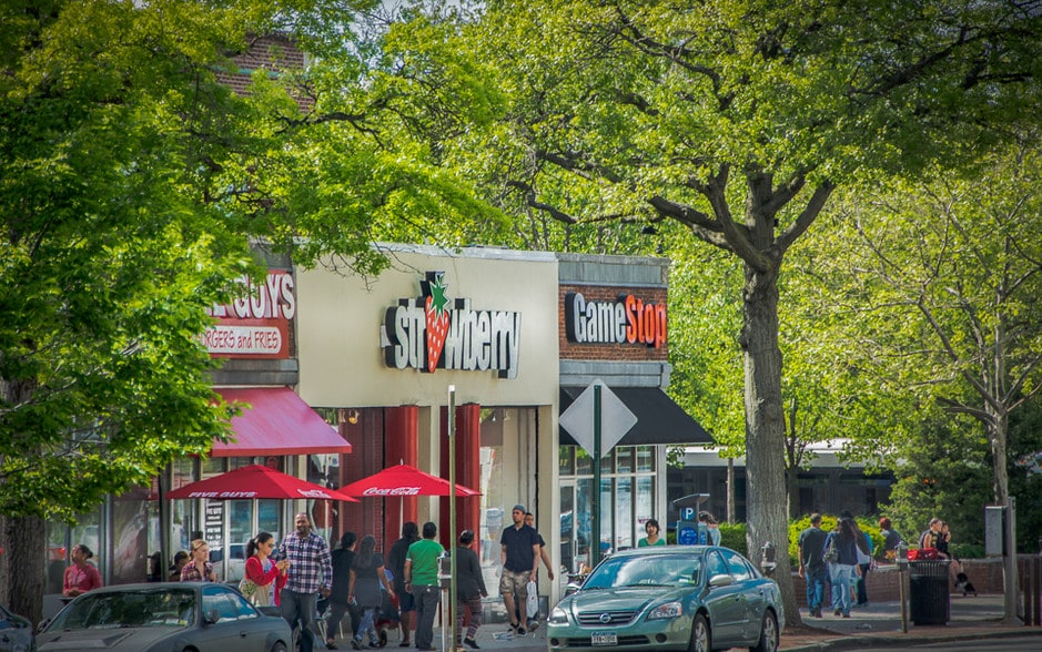 More Photos Of 61-11 188th St, Fresh Meadows Unknown For Lease