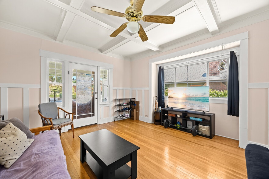 More Photos Of 1156 Steuben St, Pasadena Apartments For Sale