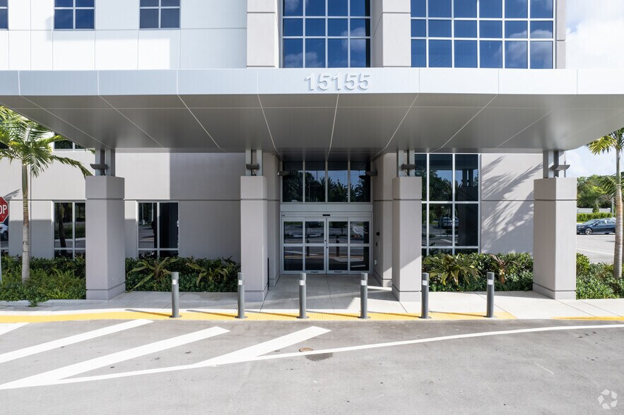 More Photos Of 15155 SW 97th Ave, Miami Medical For Lease