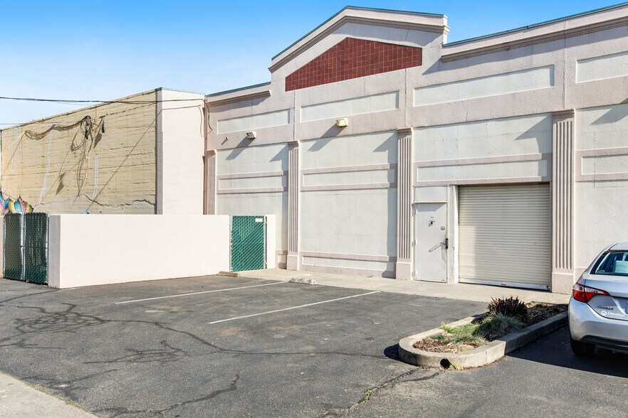 More Photos Of 145 3rd St, Santa Rosa Freestanding For Sale