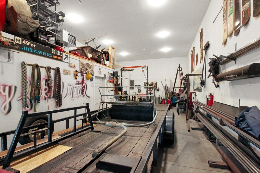 More Photos Of 246 Isinglass Cir, Barrington Warehouse For Sale