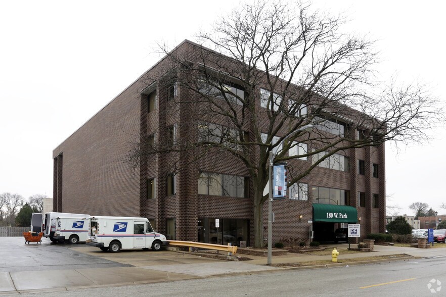 More Photos Of 180 W Park Ave, Elmhurst Office For Lease