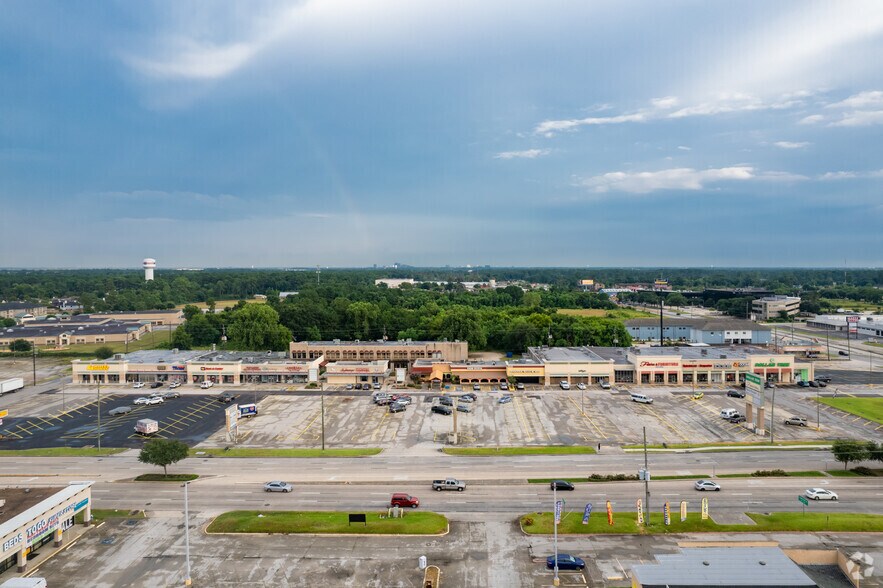 More Photos Of 2119-2227 Cypress Creek Pky, Houston General Retail For Lease
