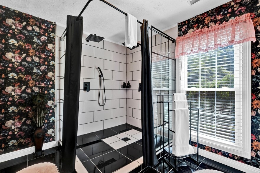 More Photos Of 110 Holy Cross Rd, Loretto Hospitality For Sale