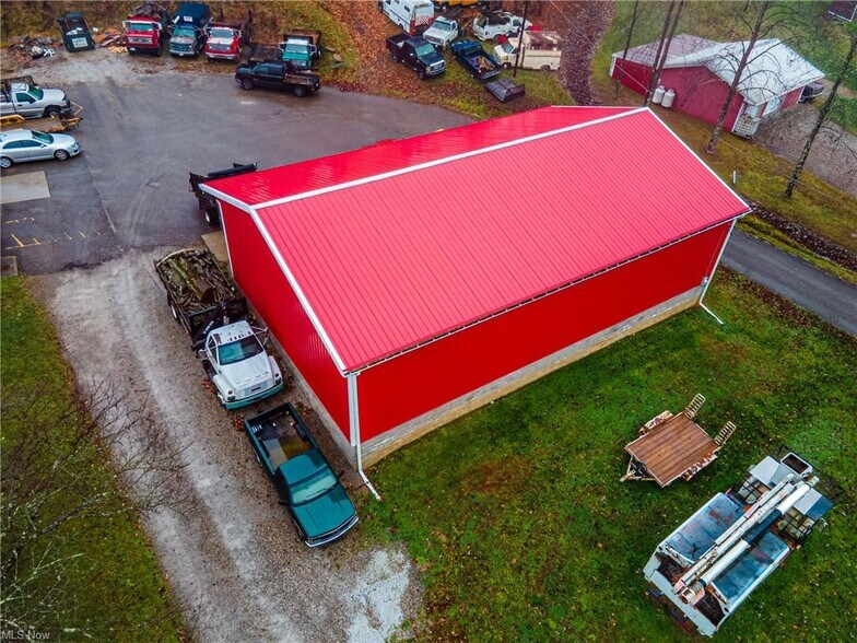 More Photos Of 1567 Cassingham Hollow Dr, Coshocton Flex For Sale