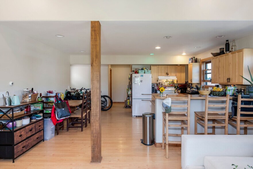 More Photos Of 81 Gillaspey Ave, Crested Butte General Retail For Sale