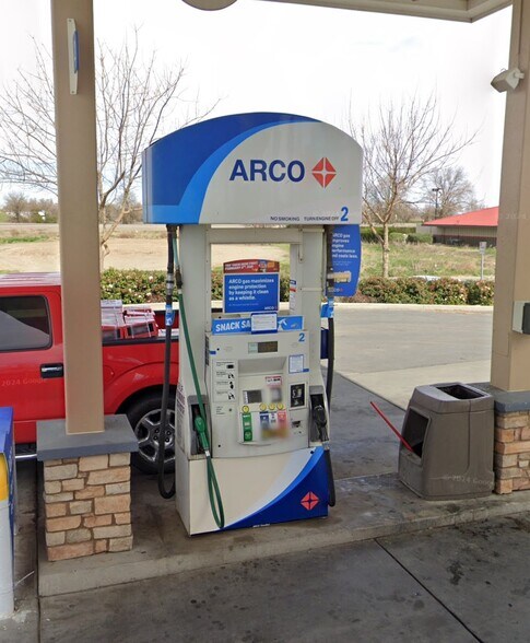 More Photos Of 16435 County Road 99, Woodland Service Station For Sale