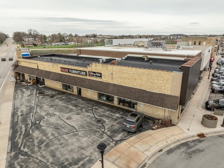 Primary Photo Of 337 N Main St, West Bend Storefront For Lease