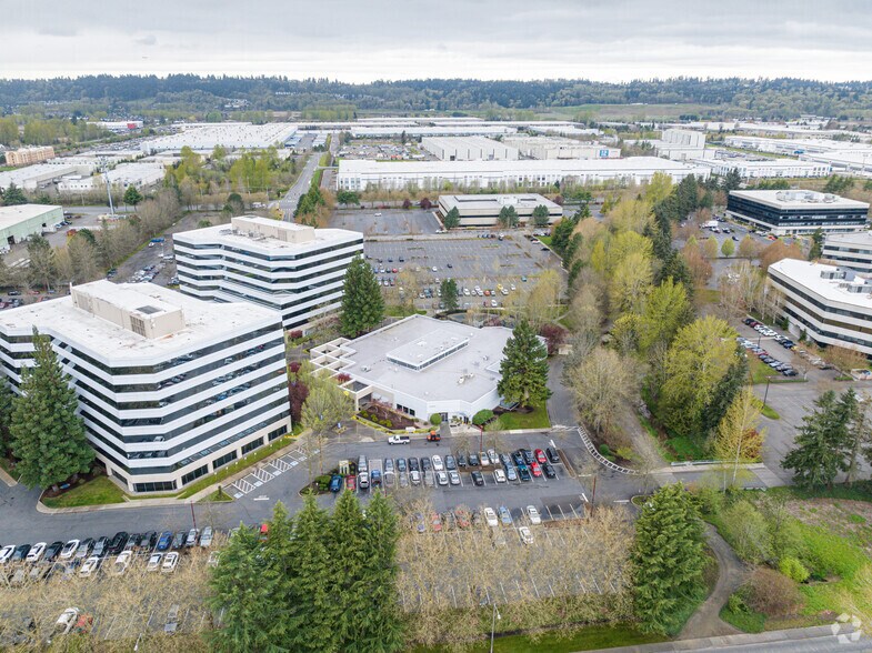 More Photos Of 6811 S 204th St, Kent Unknown For Lease