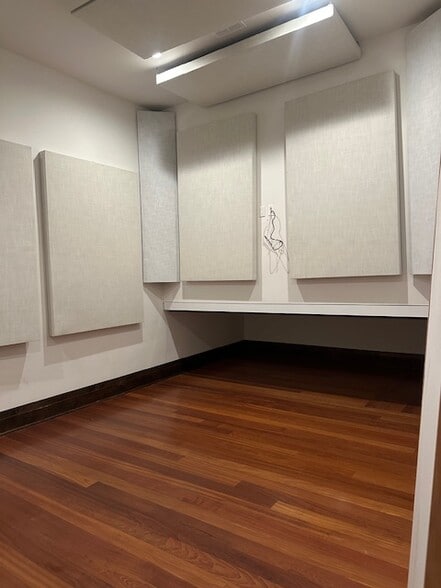 More Photos Of 3109-3117 W Temple St, Los Angeles Loft Creative Space For Lease