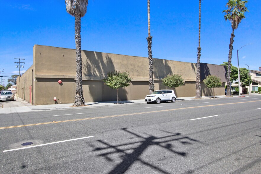 More Photos Of 1131 E Wardlow Rd, Long Beach Freestanding For Sale