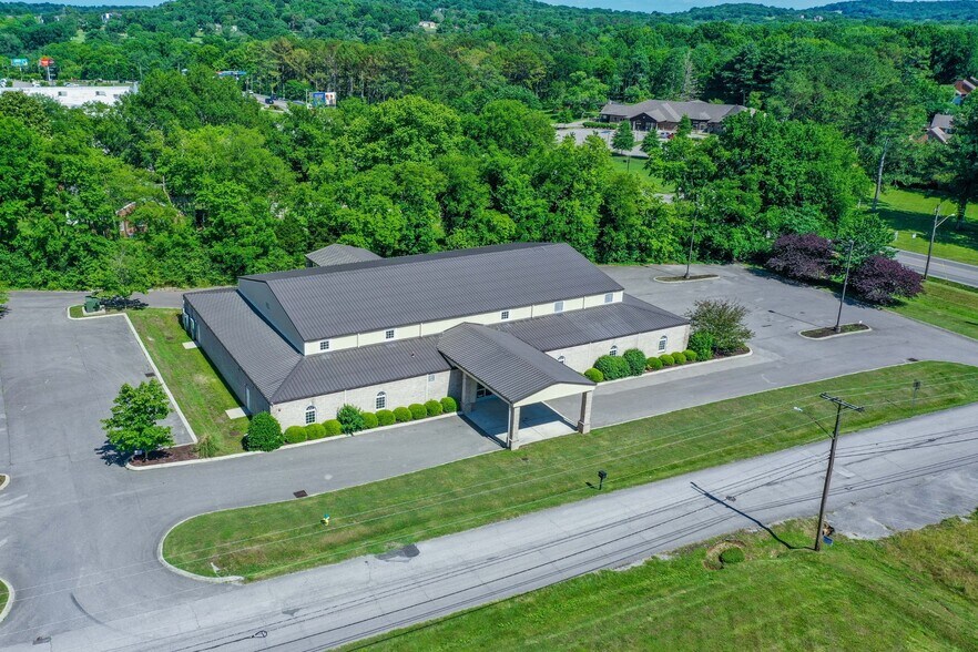 More Photos Of 2602 Trotwood Ave, Columbia Office For Sale