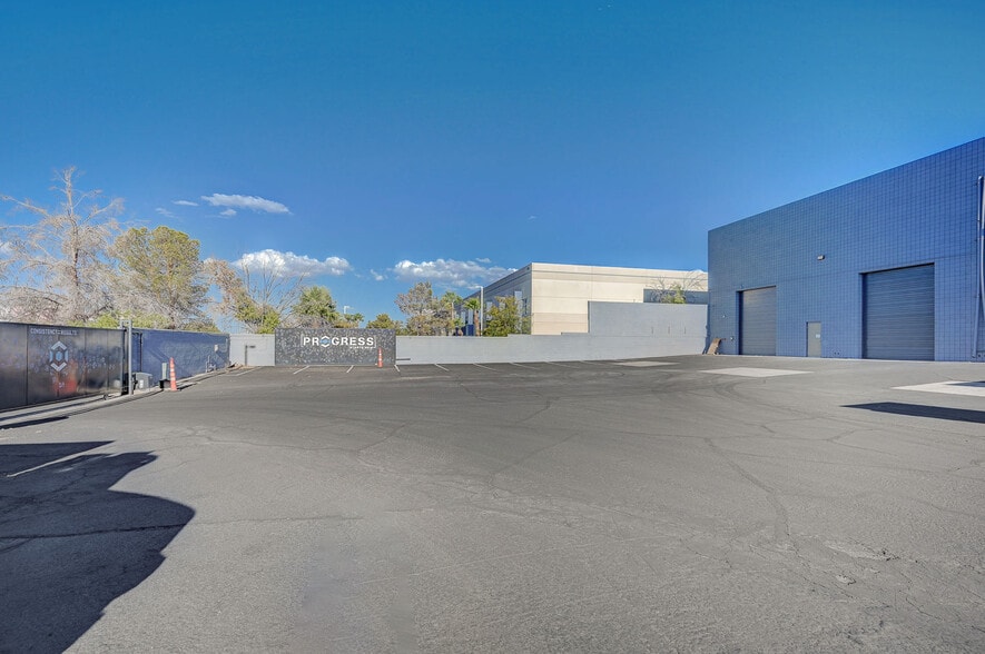 More Photos Of 2400 N Tenaya Way, Las Vegas Unknown For Lease