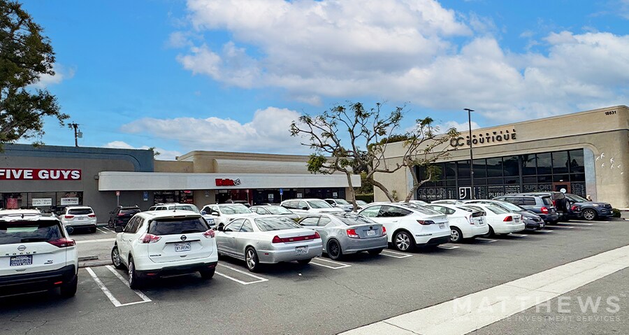 More Photos Of 18541-18545 Beach blvd, Huntington Beach General Retail For Lease