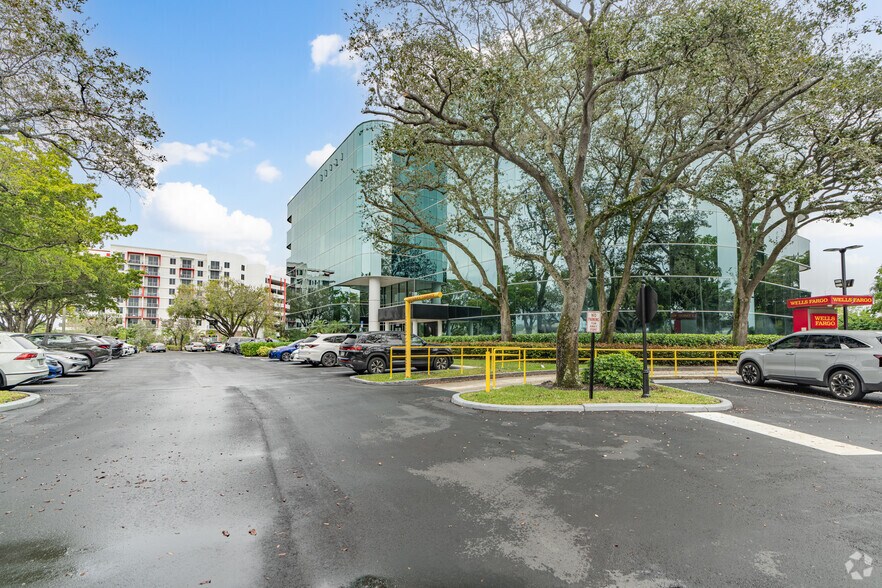 More Photos Of 6400 N Andrews Ave, Fort Lauderdale Office For Lease
