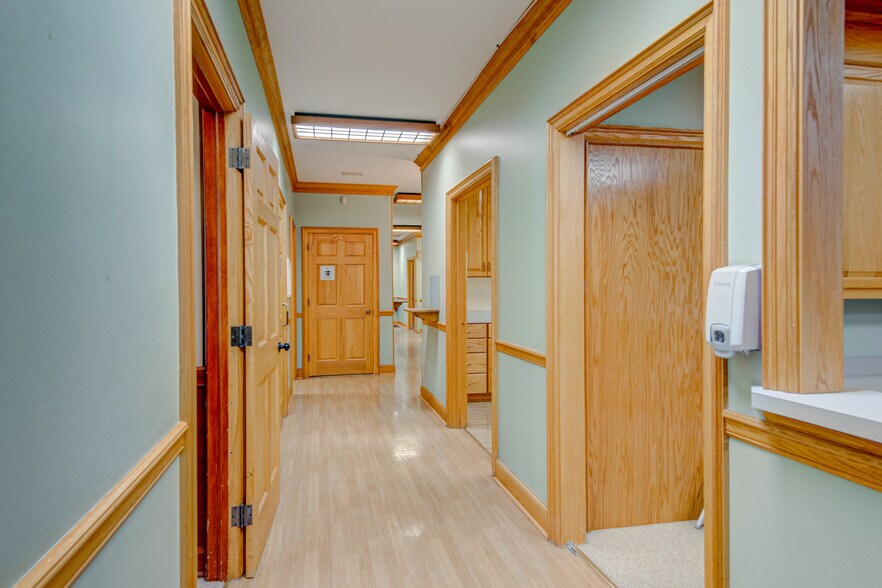 More Photos Of 166 Doctors Dr, Boone Medical For Lease