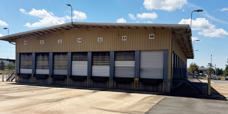 More Photos Of 10451 Colonel Ct, Manassas Park Truck Terminal For Lease