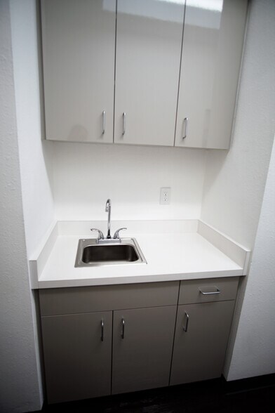 More Photos Of 4317 E Santa Ana St, Ontario Unknown For Lease