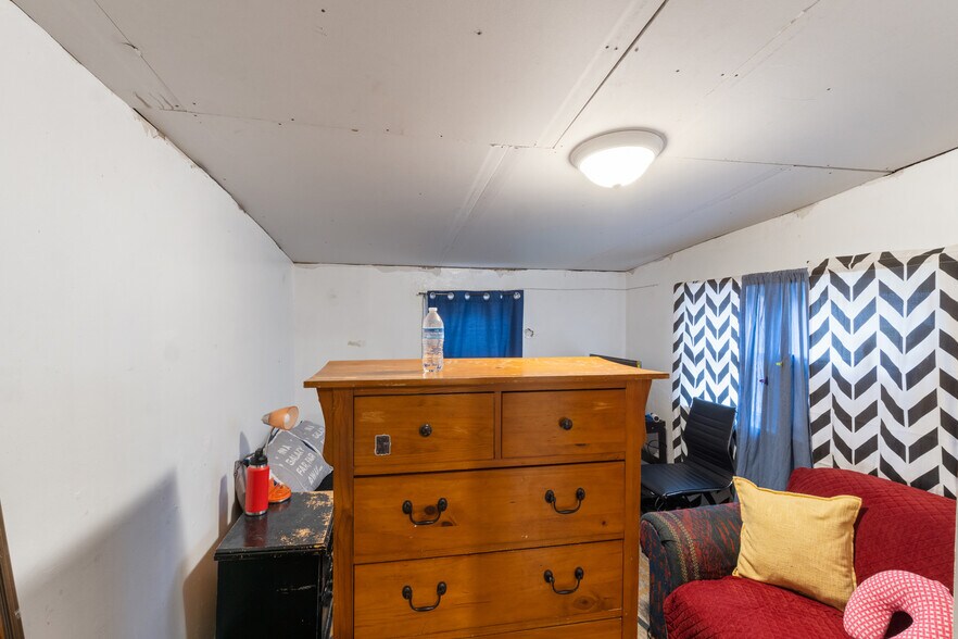 More Photos Of 622 S Wright St, Siloam Springs Apartments For Sale