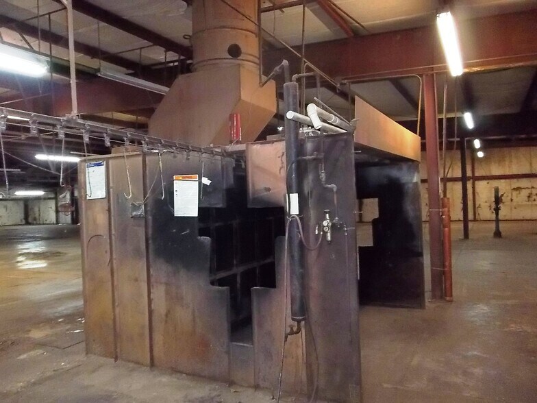 More Photos Of 1250 Tank Street, Neodesha Industrial For Sale