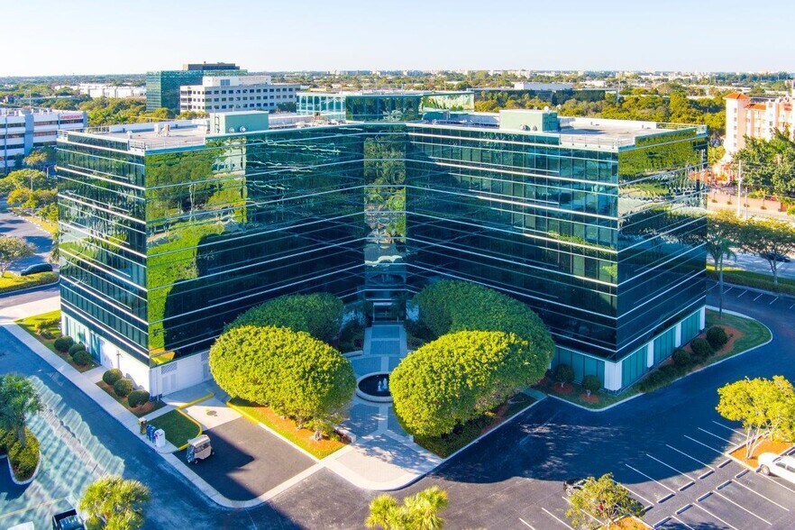 More Photos Of 550 W Cypress Creek Rd, Fort Lauderdale Office For Lease