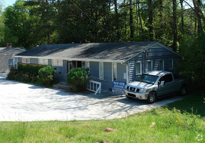 More Photos Of 3139 Shallowford Rd NE, Chamblee Office For Sale