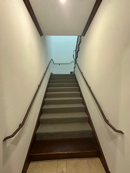 More Photos Of 6628 Bryant Irvin Rd, Fort Worth Office For Sale