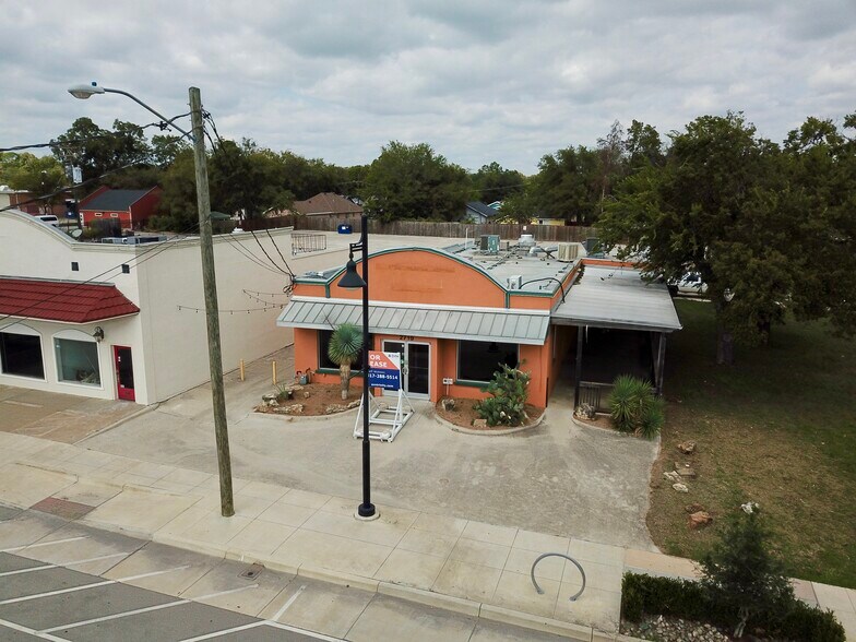 Primary Photo Of 2719 Race St, Fort Worth Restaurant For Lease