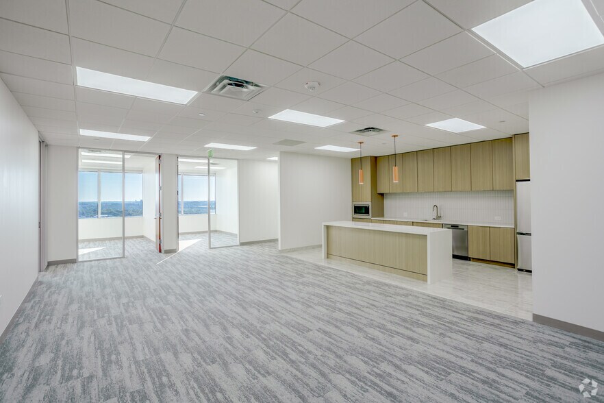 More Photos Of 12400 Coit Rd, Dallas Office For Lease