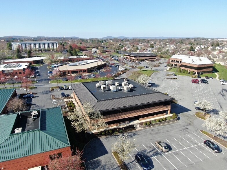 More Photos Of 925 Berkshire Blvd, Wyomissing Office For Lease