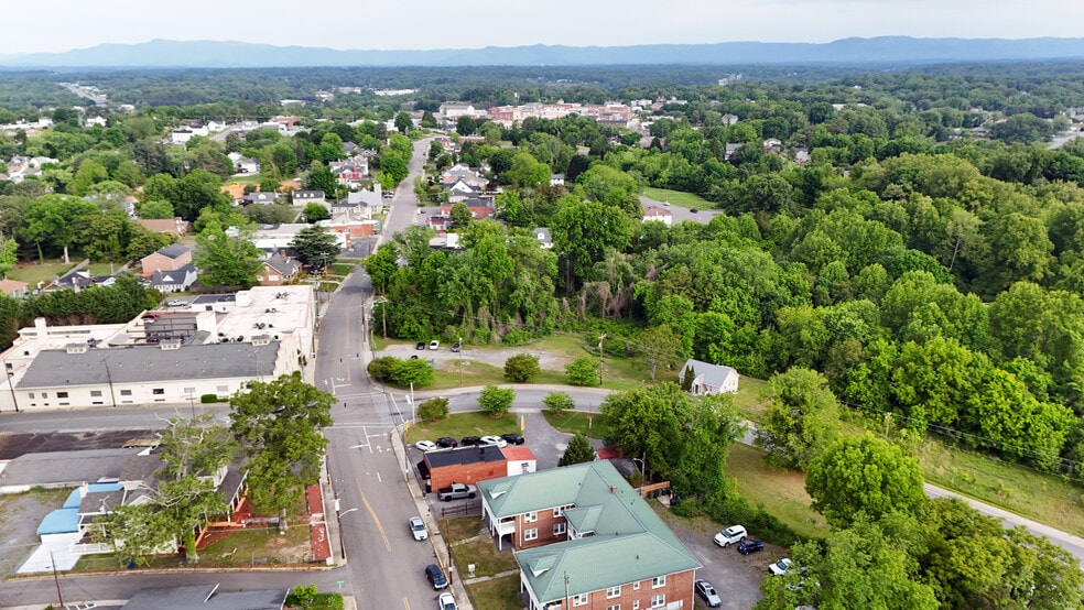 Primary Photo Of 1007 S Main St, Mount Airy Apartments For Sale