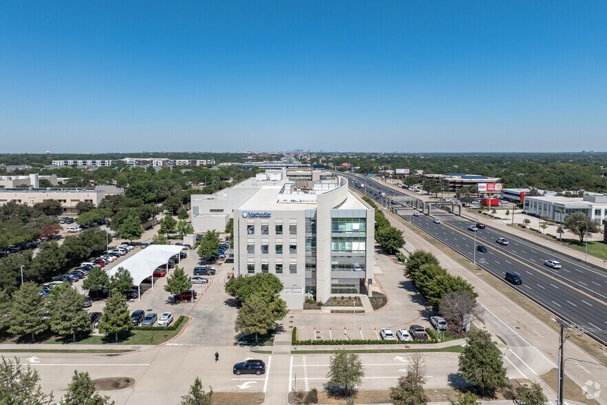 More Photos Of 17051 N Dallas Pky, Addison Medical For Lease
