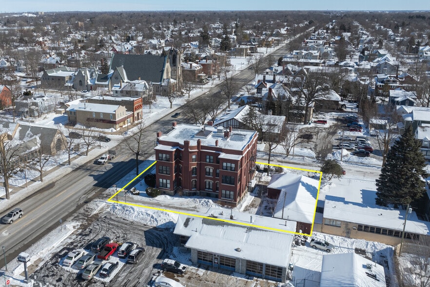 More Photos Of 814 Center Ave, Bay City Apartments For Sale