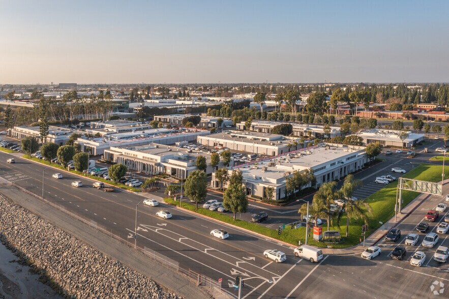 More Photos Of 3303 Harbor Blvd, Costa Mesa Light Distribution For Lease
